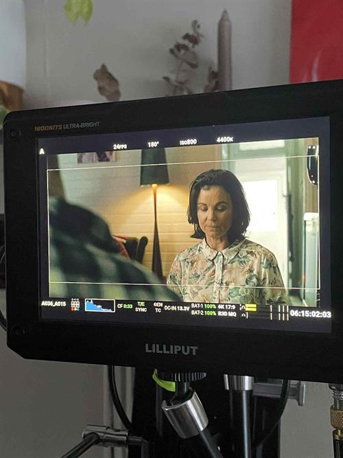 Behind the scenes on Linda